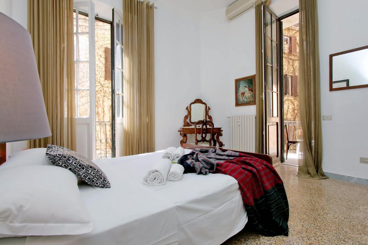 4Bnb - Tiberina Spacious Apartment ローマ エクステリア 写真