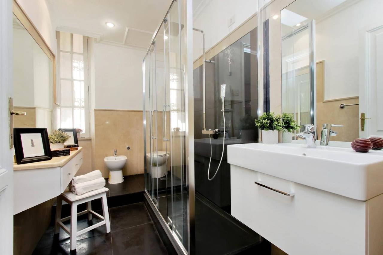 4Bnb - Tiberina Spacious Apartment ローマ エクステリア 写真